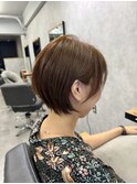 ひし形シルエット　丸みショート