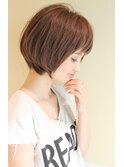 カジュアルに決まる小顔ショート・丸みが可愛い