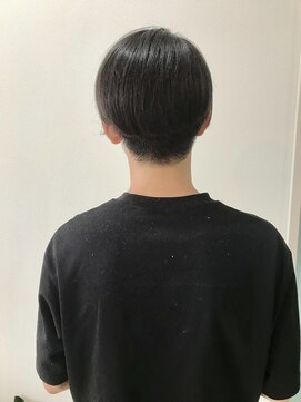 リュタン(LUTIN) LUTINセンターパート分け・マンバンの2スタイルカット