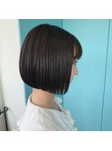 重たく見えない黒髪ボブ