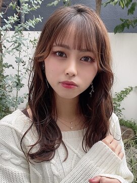 ピチカート(pizzicato) 甘すぎない大人の可愛さ(シースルーバング×セミロング)