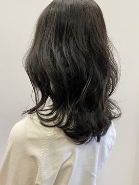 ブロッサム 東久留米店(Blossom) 20代30代40代大人可愛いセミロングウルフくせ毛風パーマ