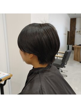 ウトシティ ハンサムショートボブ