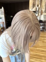 ファヴォリヘアー(favori hair)&nbsp;ホワイト／ベージュ/ブリーチカラー