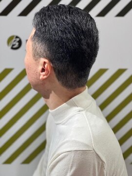 バーバーバー 四谷(BARBER-BAR) 大人の刈り上げスタイル