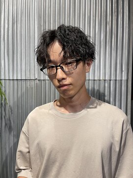 ギヴヘアインダストリー(Give hair industry) スパイラル×センターパート