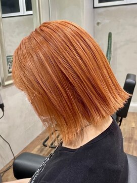 ロナバイソル(lona by SoL) 外ハネボブカット/オレンジカラー