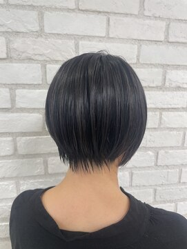 アッシュ 稲田堤店(Ash) 丸みショートボブ