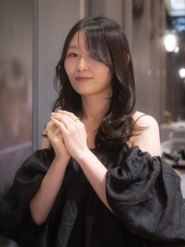 ビュートリアム 梅田(BEAUTRIUM) 顔まわりレイヤー/レイヤーカット/ロングレイヤー/前髪なし