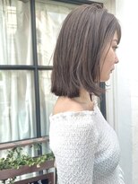 マッシュ グランバーズ 布施(MASHU GRANDVASE) カーキグレージュカラー