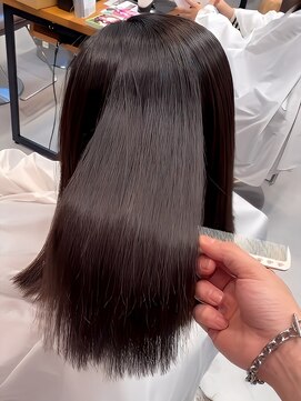 シャルムバイケンジ(Charm.by KENJE) 髪質改善美髪トリートメント酸性ストレート縮毛矯正銀座有楽町