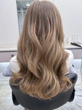 ウィークエンド(WeekenD) ナチュラルベージュ