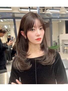 ハオ(hao) 【hao渋谷】フォギーグレージュ × レイヤーワンカールスタイル