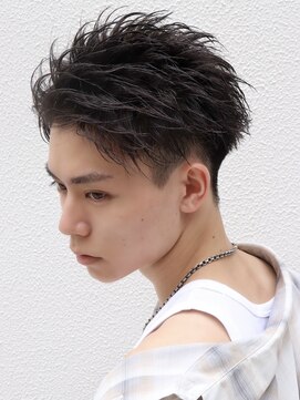 エイド 渋谷(aid) 短髪アップバング刈り上げツーブロックスパイキーショート