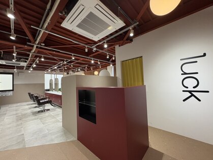 アグ ヘアー ラック 高坂駅前店(Agu hair luck)の写真