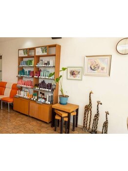 緑溢れる落ち着いた空間と悩みに寄り添った親身な接客が魅力。少人数だからこそ気軽に通える♪