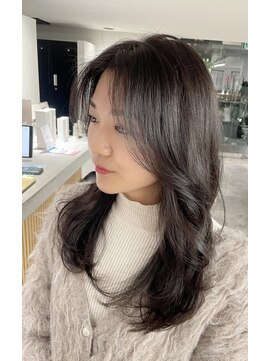 エミタス 宮街道(Emitas.) 暗髪レイヤースタイル