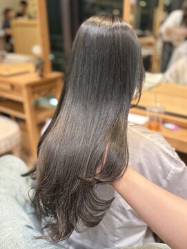 バイオレット 表参道店(Violet) Wカラーで明るめオリーブベージュ