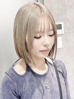ベモ(NVEMO)&nbsp;ミルクティーベージュ/ハイトーンカラー/ハイトーンボブ