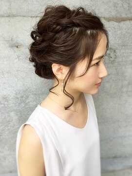 シュリット(schritt) 後れ毛ヘアアレンジ*schritt mutsuki
