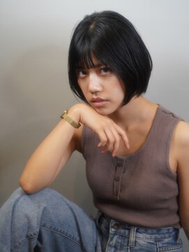 ウィーク 梅田(UiiC) 人気　前下がりボブ