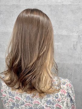 アンダーバーホワイト 芦屋店(_WHITE) 明るめのインナーベージュ