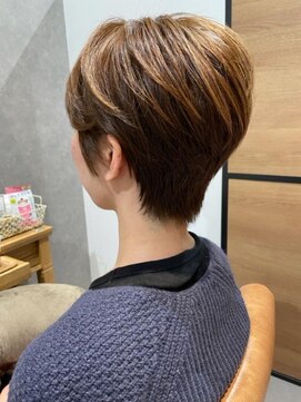 スーリール 西新店(Sourire) ☆ショートへア×ハイトーンカラー☆