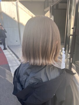 アソビ 表参道(ASOBI) 髪質改善　ハイトーン　ベージュ　外ハネボブ