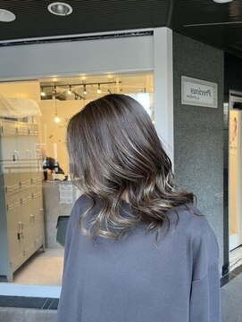 ハクア(HAKUA) 白髪ぼかし