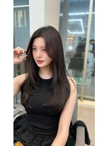 ヌイ 横浜(nui)&nbsp;前髪なしレイヤー_大人ガーリーダークアッシュ似合わせカット