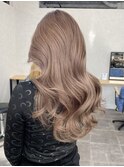 ミルクティーベージュ×巻き髪