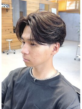 ヴェロ 福井(VeRO) 毛流れセンターパート