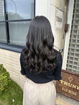 トランク(TRUNK) カーキグレーカラー