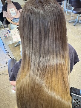 レッド(ReD) 白髪ぼかし/白髪ぼかしハイライト/脱白髪染め/金沢/髪質改善