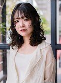 レイヤーカット×暗髪ウェーブパーマ【岡山】ミディアムパーマ