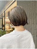 大人の上品ハイライトボブ
