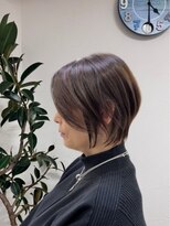 アッシュ 八王子みなみ野店(Ash) 【似合わせショート×白髪ぼかしカラー】