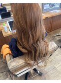 巻き髪ロングヘアイメチェン