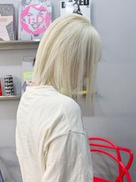 ローグ(LOGUE)&nbsp;抜きっぱなし/ホワイトブロンド/ボブ