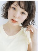 ラフな外はねカールの重めボブ