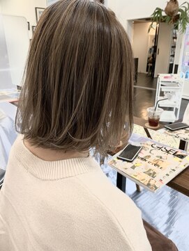 アン シュシュ(un chouchou) バレイヤージュ