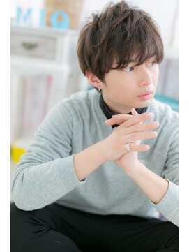 ミック ヘアアンドメイク アップ 駒込店(miq Hair&Make up) カーキアッシュ七三分けサイドパートくせ毛ショートc1