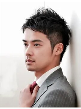 スプートニク(SPUTNIK) ビジネスマンにおすすめなソフトなツーブロック!