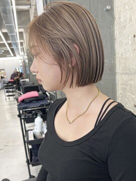 ノエ(noe) ミニボブ×透明感カラー(20代/30代/ベージュ/グレージュ)C38