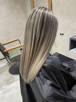 サニー 渋谷(SUNNY) バレイヤージュ、ハイライト、レイヤーロング、グレーベージュ