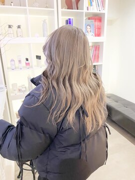 オフィーリア 【名古屋パルコ隣】髪質改善、縮毛矯正、ブリーチ、ダブルカラー