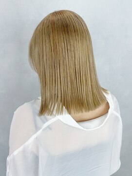 アルバム 池袋(ALBUM) ミルクティーボブブロンドハイトーンミディアム_ba560911