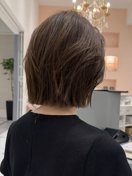 ティディ(Tidi) レイヤーボブ/切りっぱなしボブ/モカブラウン/ボブ/豊中庄内