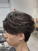 フィフス 渋谷(fifth)&nbsp;渋谷フェザーパーマニュアンス毛流れ束感センターパートビジネス