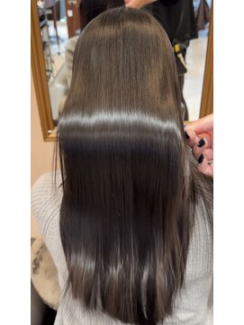 レジナヴィータ 栄(Reginavita) 人生初の縮毛矯正1